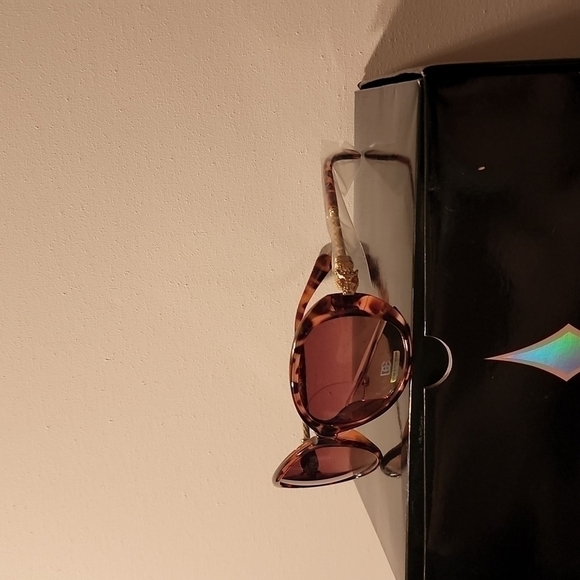 Fashion Sunglassed - Picture 15 of 15